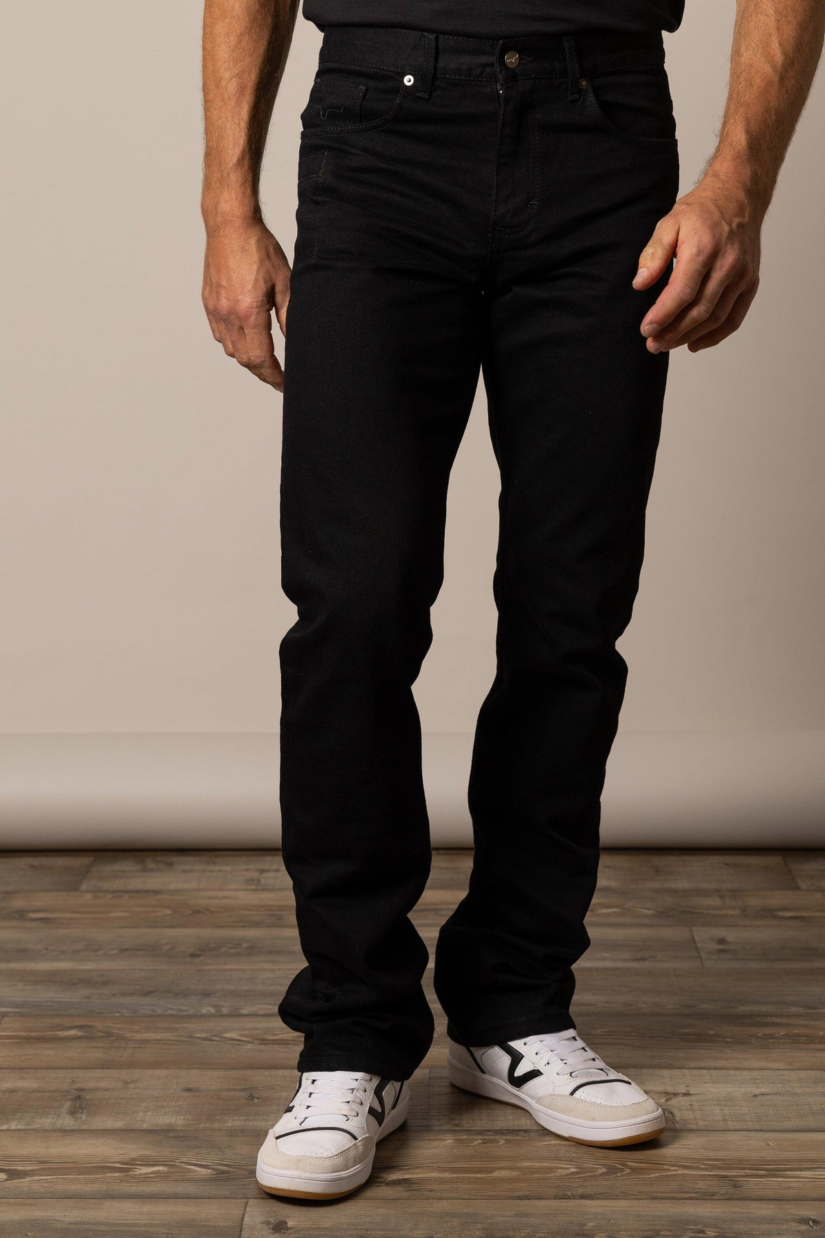James - Straight Fit Bootcut