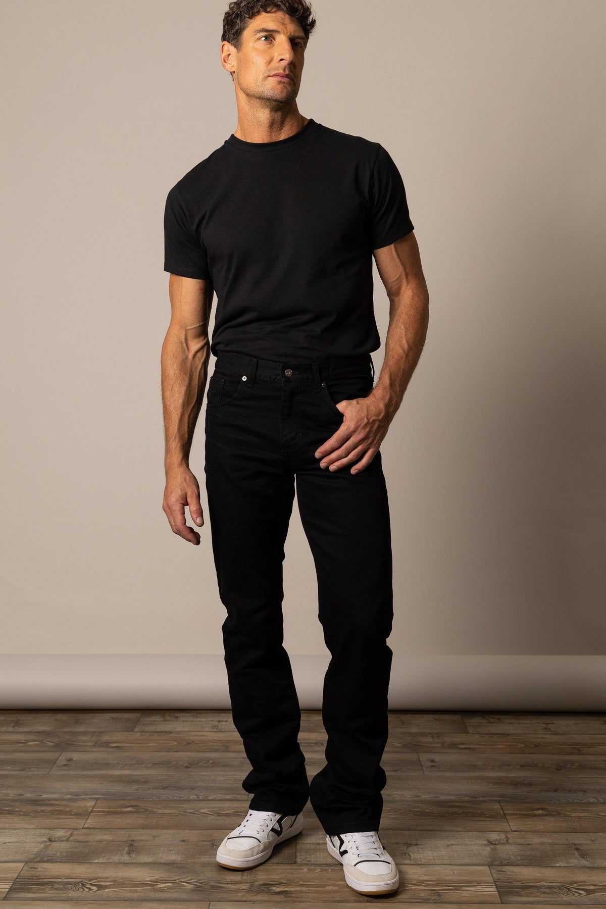 James - Straight Fit Bootcut